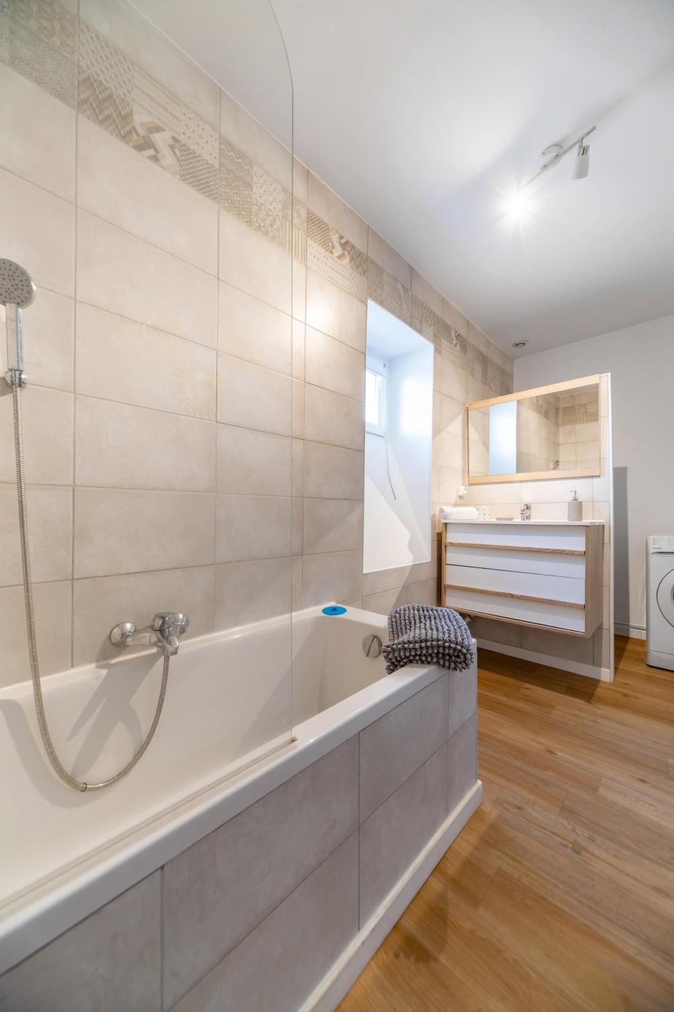 Le Celestin - Appartement 2 Chambres Avec Jardin En Centre Ville Vichy Eksteriør billede